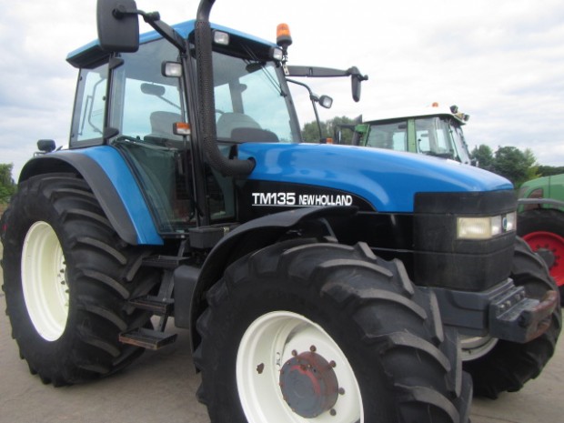 New Holland TM135