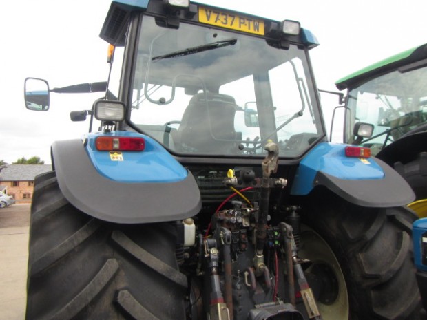 New Holland TM135