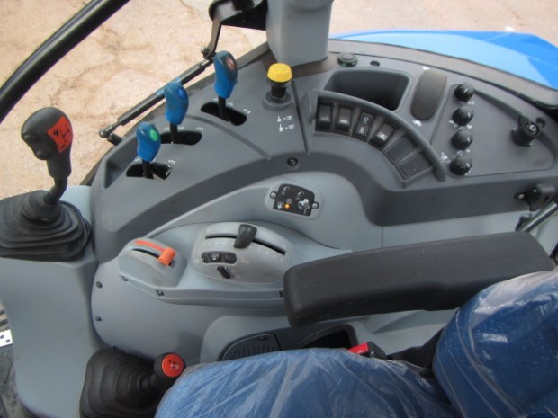 New Holland T5.115