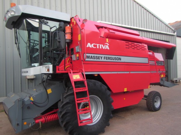 Massey Ferguson 7242 Activa