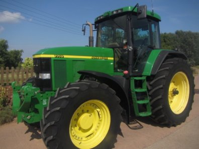 John Deere 7710