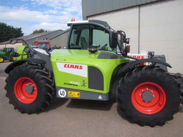 Claas Scorpion 7040 VP