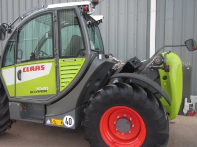 Claas Scorpion 7040 VP