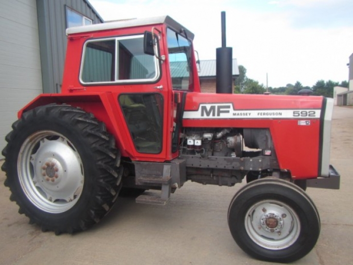 Massey Ferguson 592