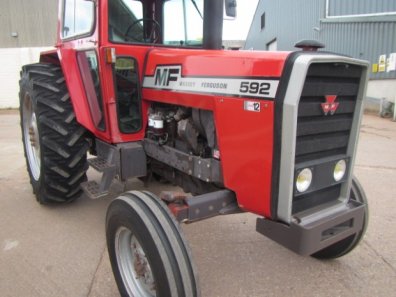 Massey Ferguson 592
