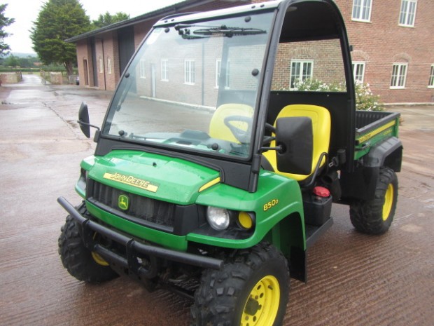 John Deere 850D Gator
