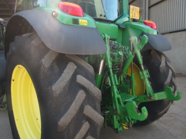 John Deere 6920