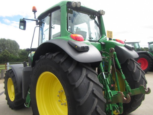 John Deere 7530