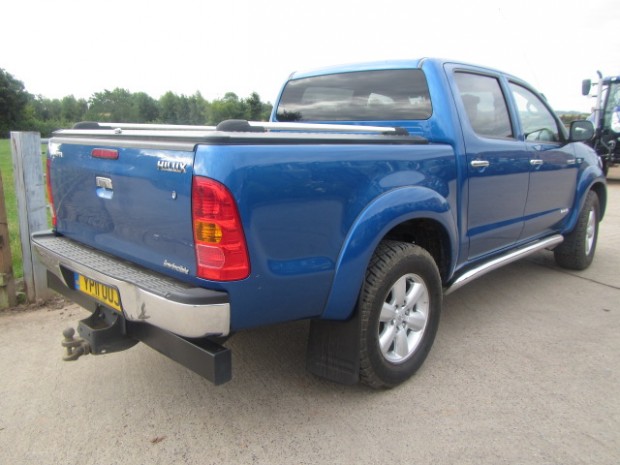 Toyota Hilux Invincible 3.0 Litre 2.4 D4D