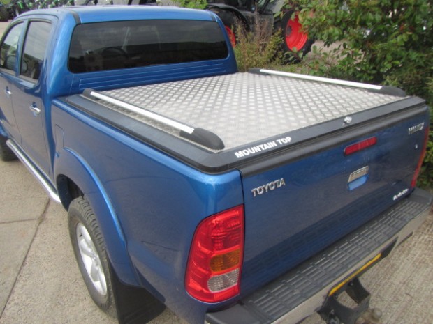 Toyota Hilux Invincible 3.0 Litre 2.4 D4D