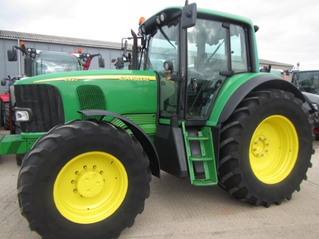 John Deere 6920