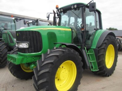 John Deere 6920