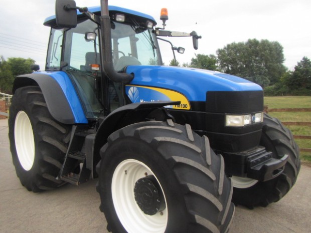 New Holland TM190