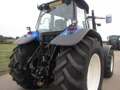 New Holland TM190