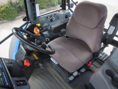 New Holland TM190