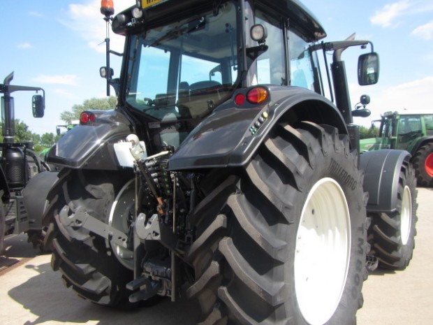 Valtra N163