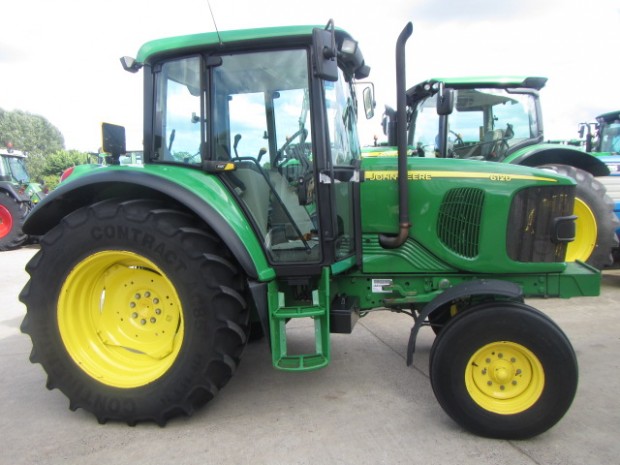 John Deere 6120SE