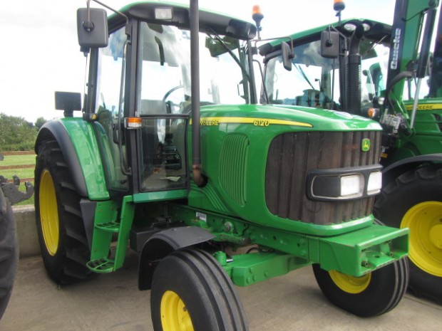 John Deere 6120SE