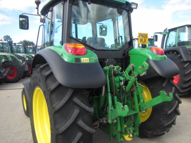John Deere 6120SE