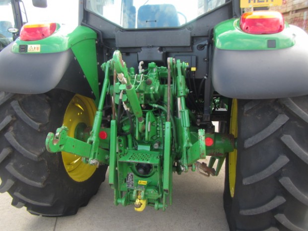 John Deere 6120SE