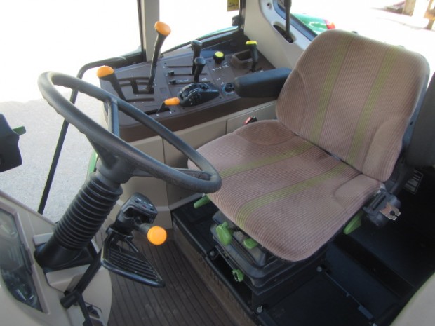 John Deere 6120SE