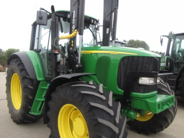 John Deere 6920
