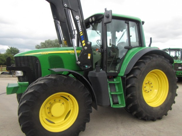 John Deere 6920