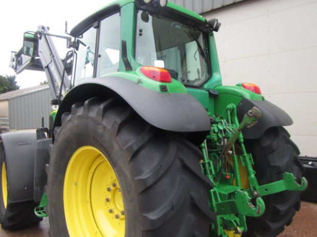 John Deere 6920