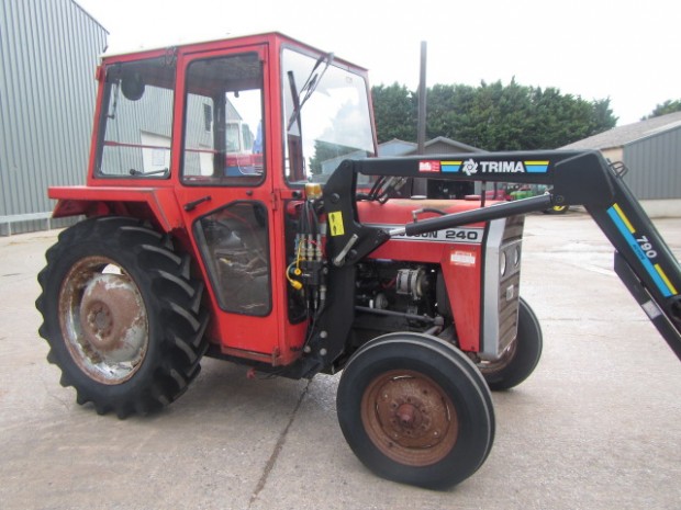 Massey Ferguson 240