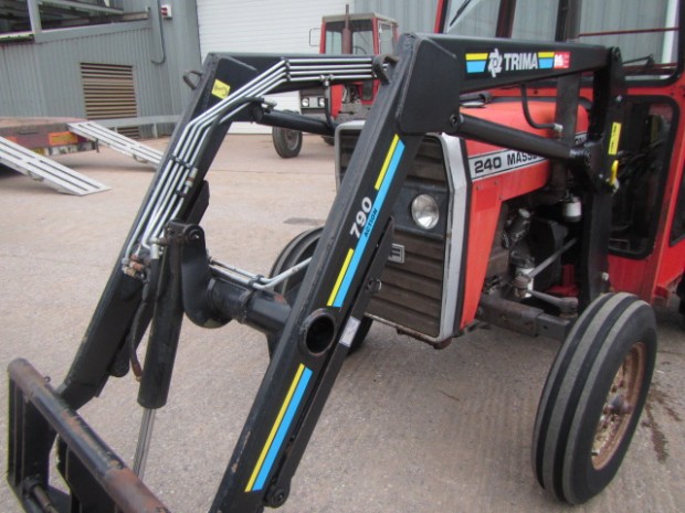 Massey Ferguson 240