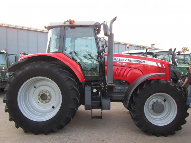 Massey Ferguson 7485