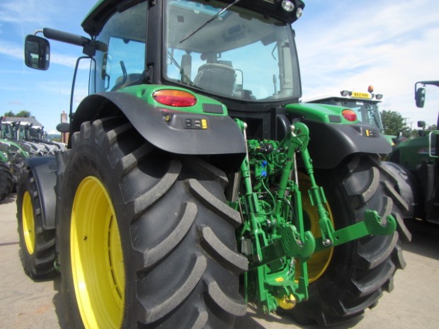 John Deere 6150R