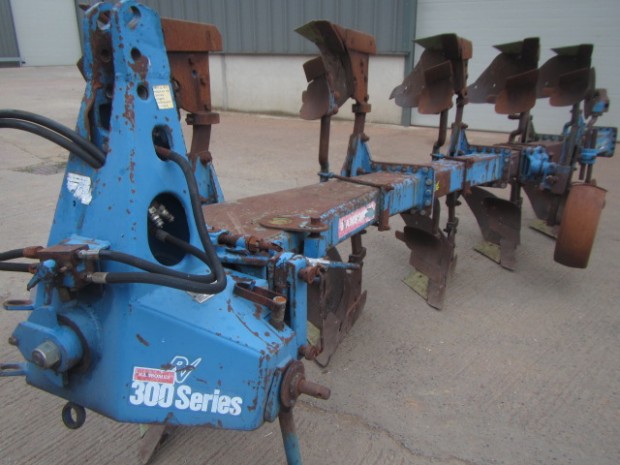 Ransomes 300 series 5 furrow reversible plough