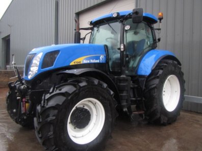 New Holland T7040
