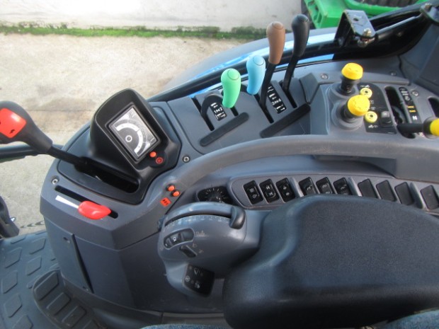 New Holland TSA 135