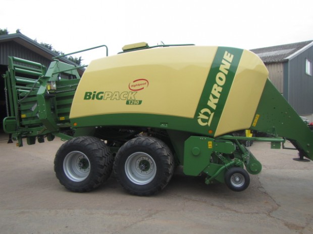 Krone Big Pack 1290 high speed baler