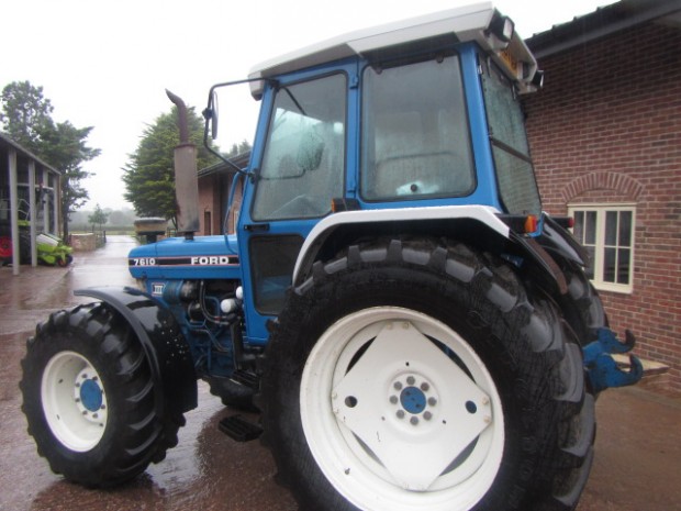 Ford 7610 III
