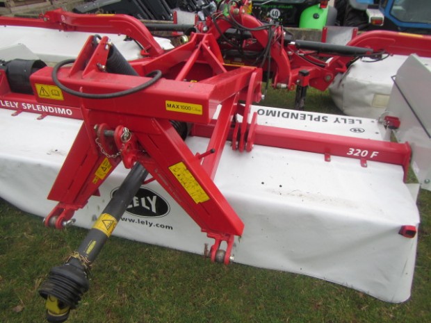 Lely Splendimo 900M rear and 320 front mower