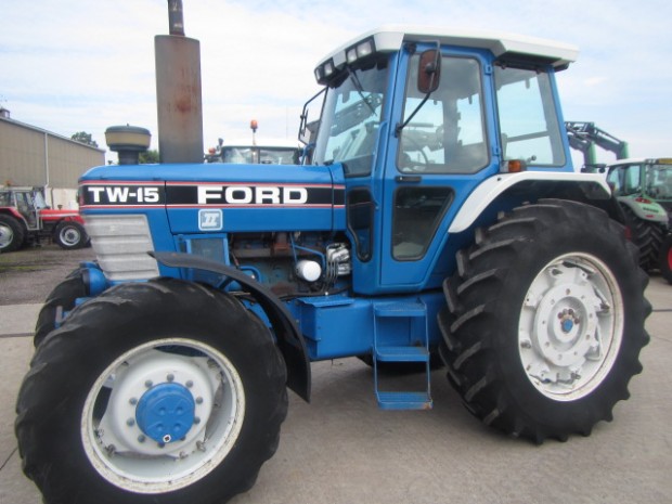 Ford TW15
