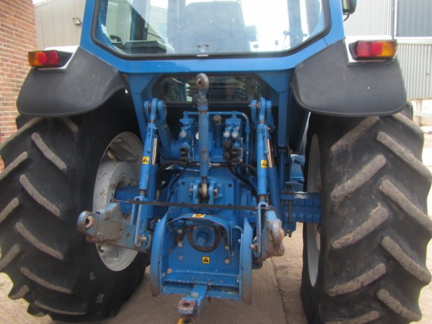 Ford TW15