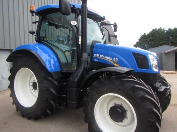 New Holland T6160