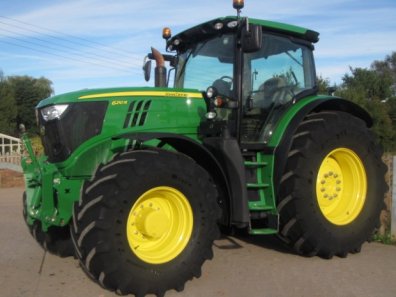 John Deere 6210R