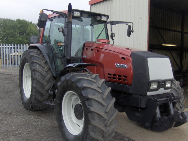 Valtra 8550