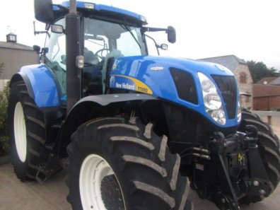 New Holland T7050