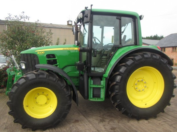 John Deere 6430
