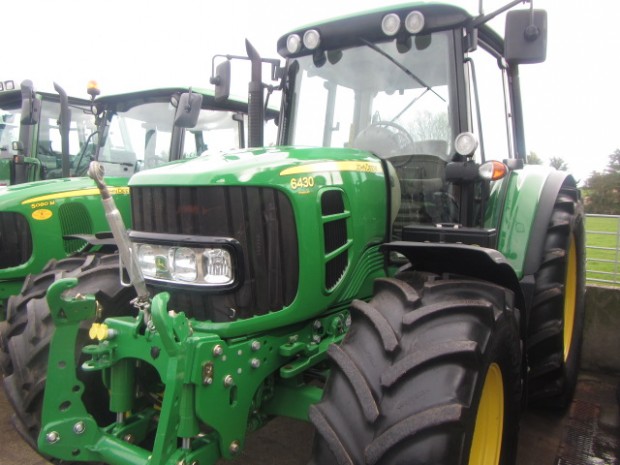 John Deere 6430