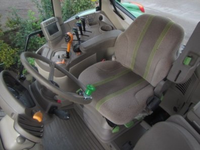 John Deere 6430