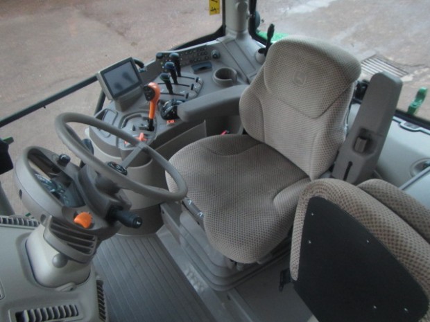 John Deere 6140R