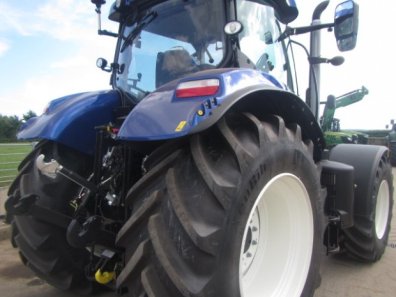 New Holland T7.210