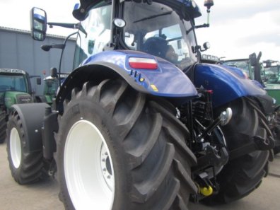 New Holland T7.210
